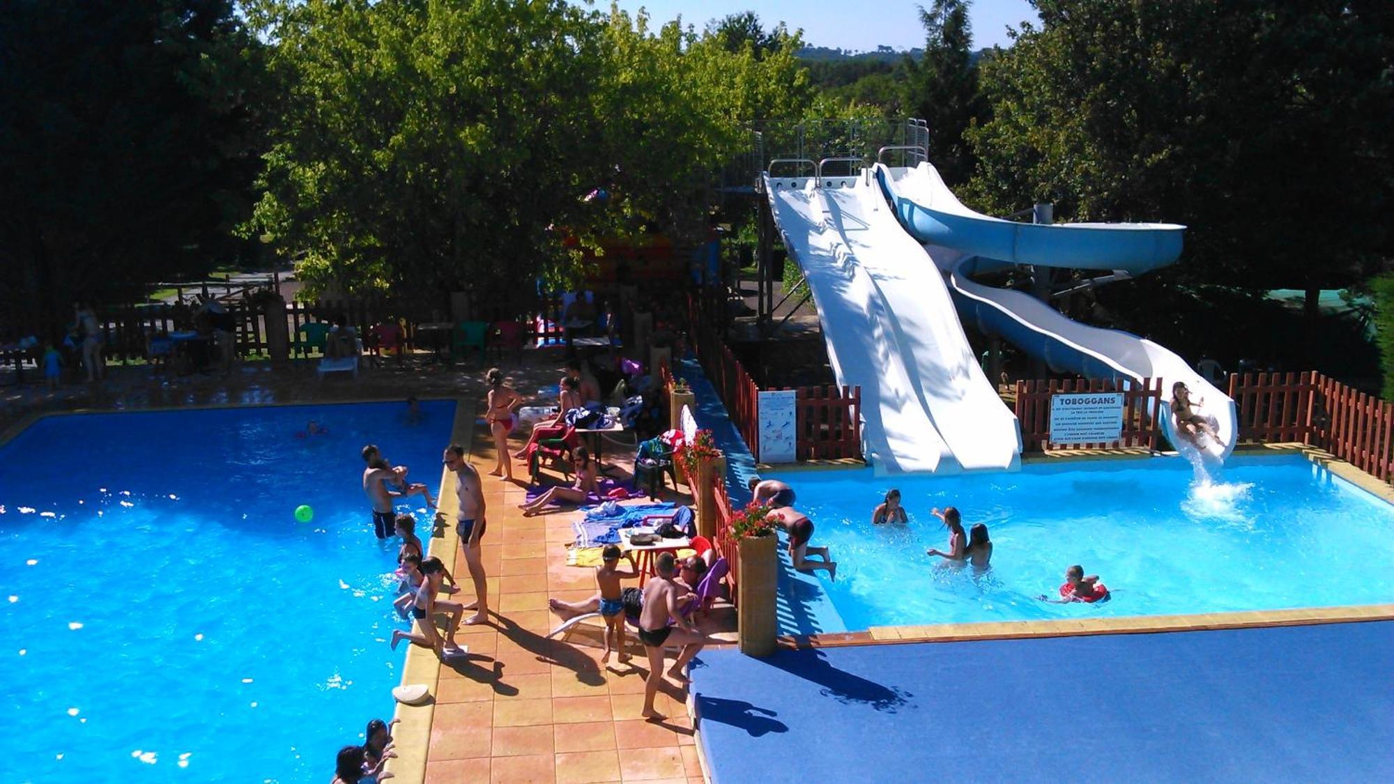 Camping Le Pigeonnier Saint-Crépin-et-Carlucet Exterior foto