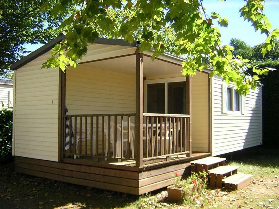 Camping Le Pigeonnier Saint-Crépin-et-Carlucet Exterior foto